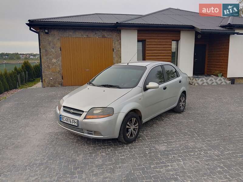 Седан Chevrolet Aveo 2005 в 