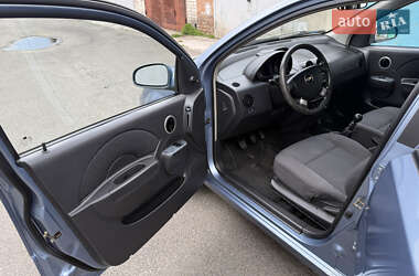 Хэтчбек Chevrolet Aveo 2006 в 