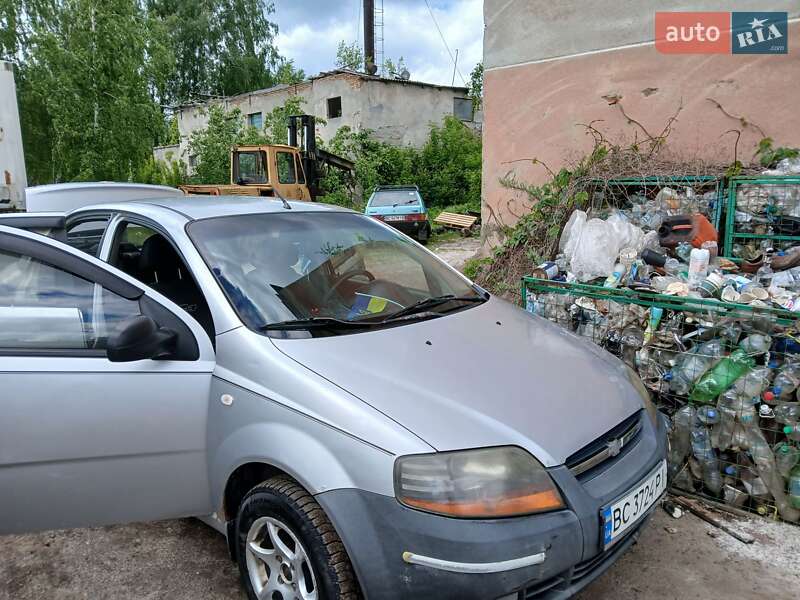 Седан Chevrolet Aveo 2005 в Львове