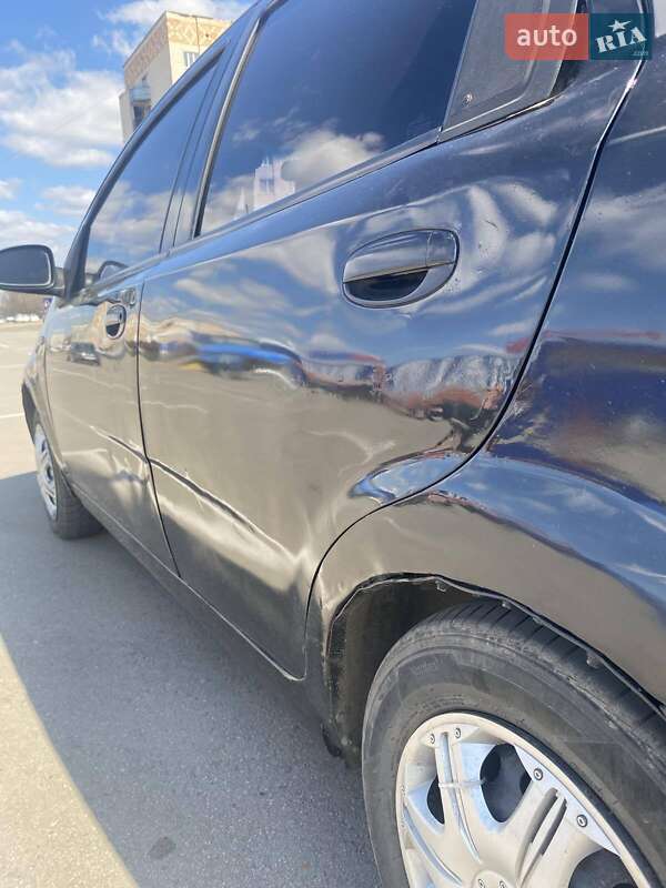 Седан Chevrolet Aveo 2005 в Кропивницькому