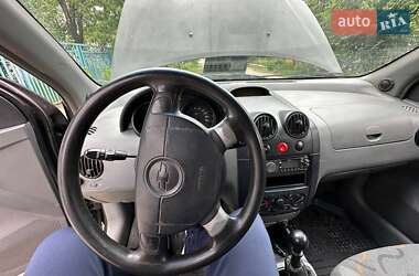 Седан Chevrolet Aveo 2005 в 