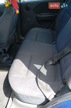 Хетчбек Chevrolet Aveo 2006 в 