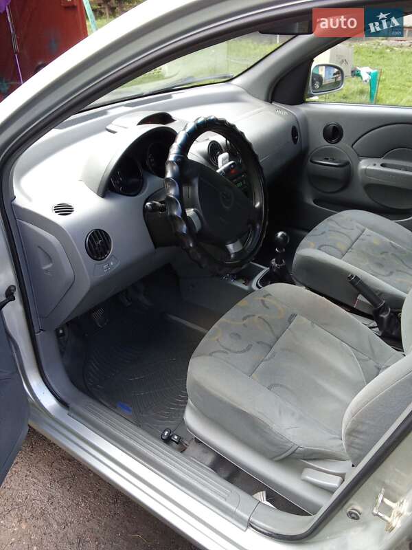 Седан Chevrolet Aveo 2005 в Шепетовке