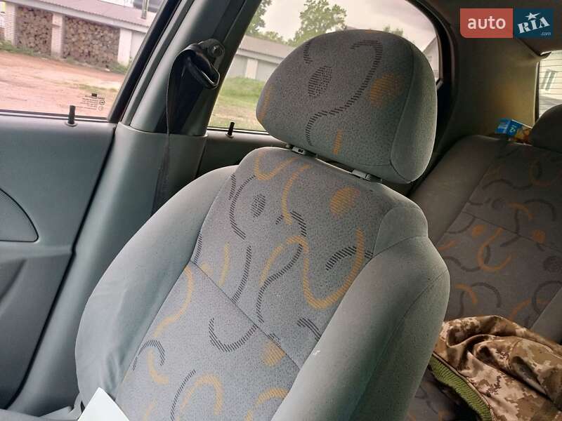 Седан Chevrolet Aveo 2005 в Житомире