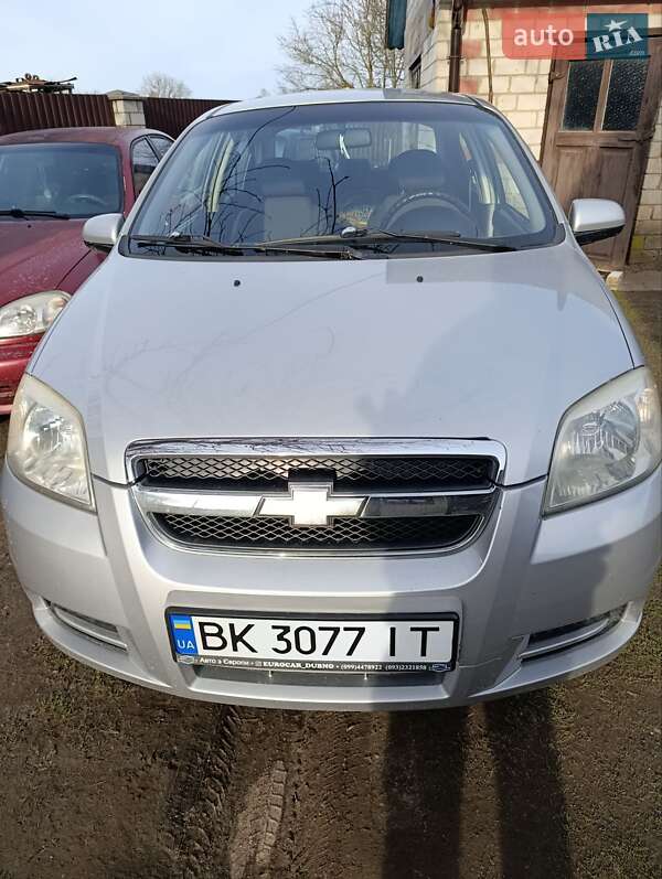 Седан Chevrolet Aveo 2006 в Дубні