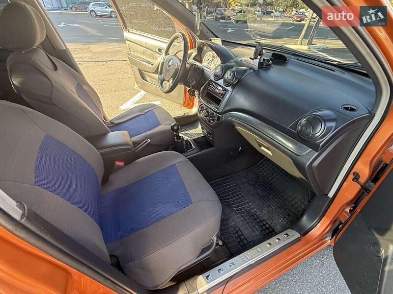 Седан Chevrolet Aveo 2006 в Одессе