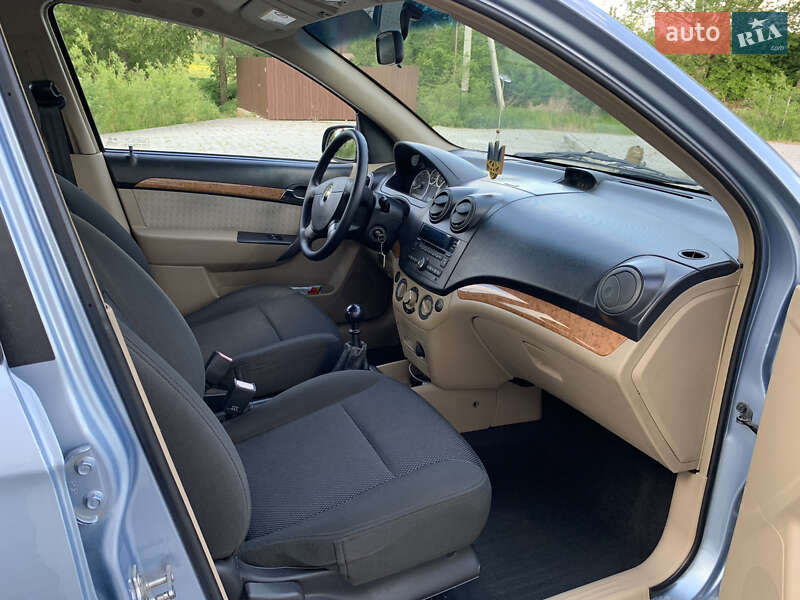 Седан Chevrolet Aveo 2007 в Тернополі
