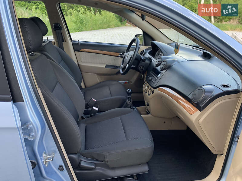 Седан Chevrolet Aveo 2007 в Тернополі