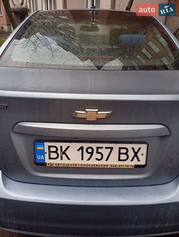 Седан Chevrolet Aveo 2012 в Рівному