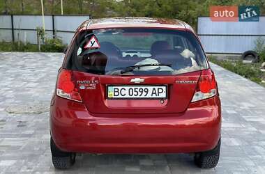 Хэтчбек Chevrolet Aveo 2006 в 