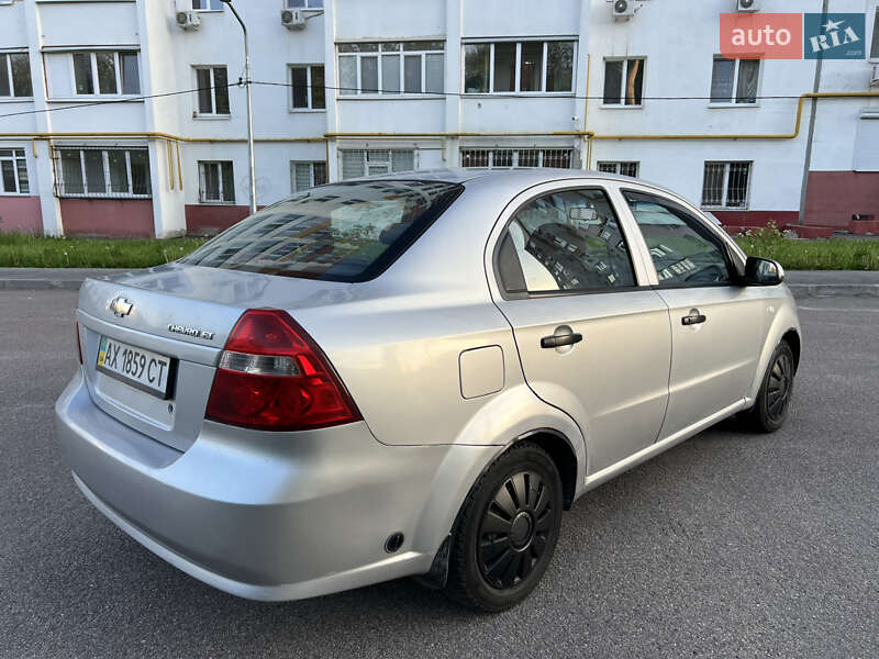 Седан Chevrolet Aveo 2006 в Харькове