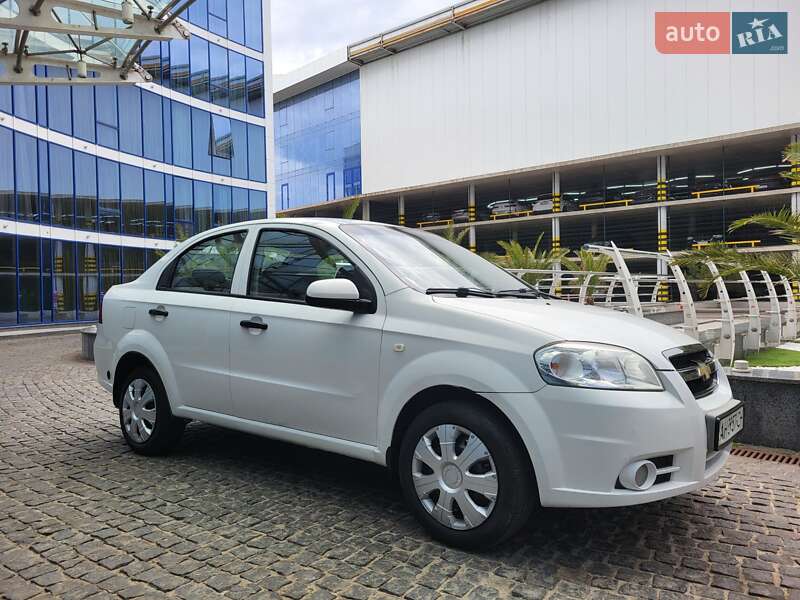 Седан Chevrolet Aveo 2007 в Одессе