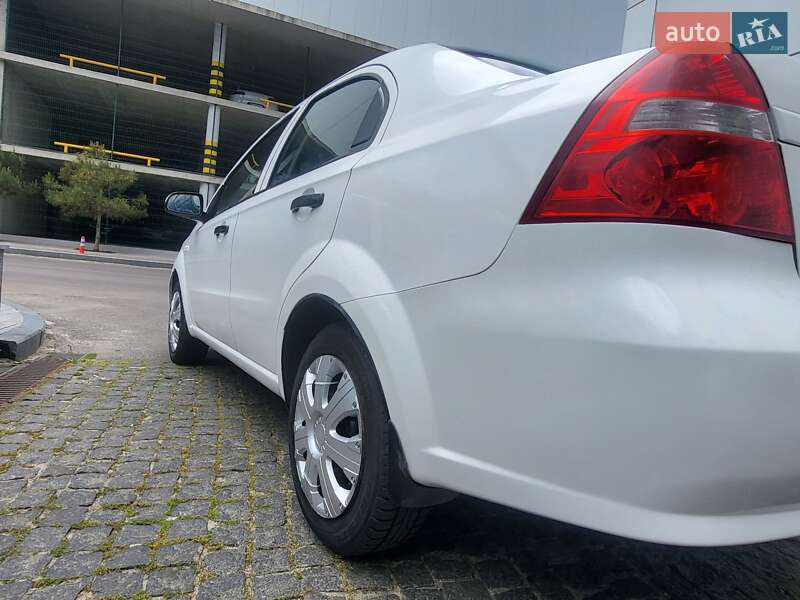 Седан Chevrolet Aveo 2007 в Одессе