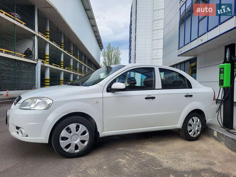 Седан Chevrolet Aveo 2007 в Одессе