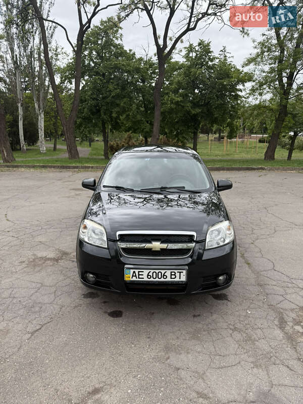 Седан Chevrolet Aveo 2011 в Кривом Роге