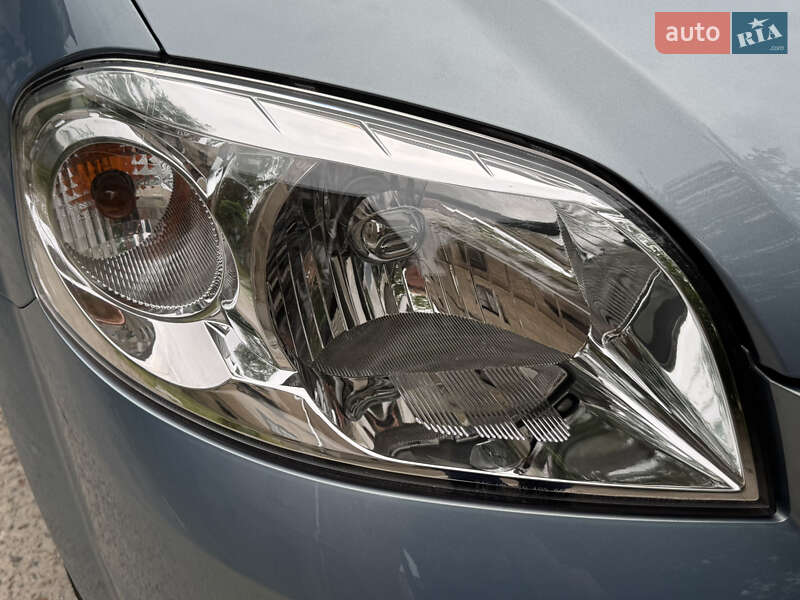 Седан Chevrolet Aveo 2008 в Запоріжжі