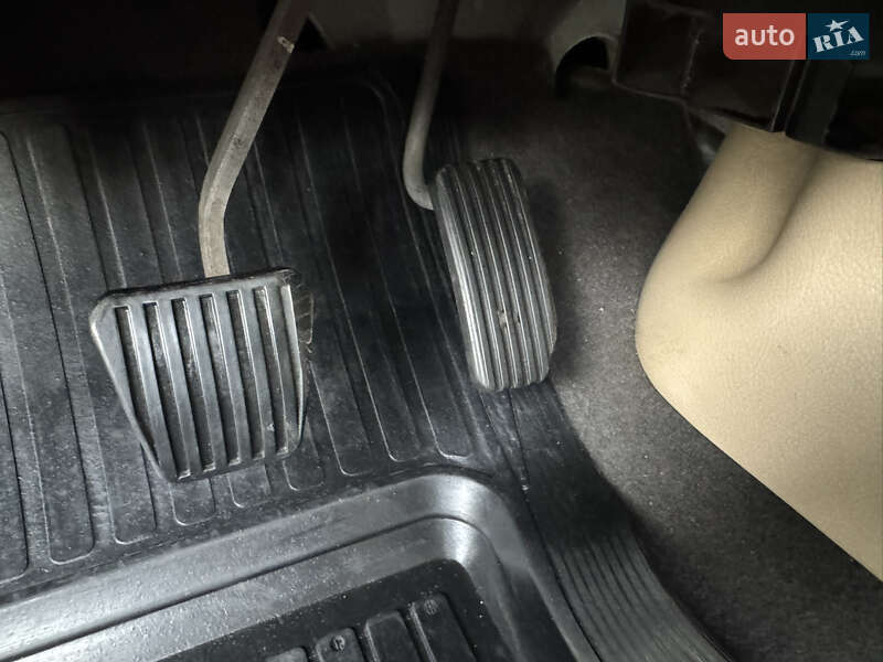 Седан Chevrolet Aveo 2008 в Запоріжжі