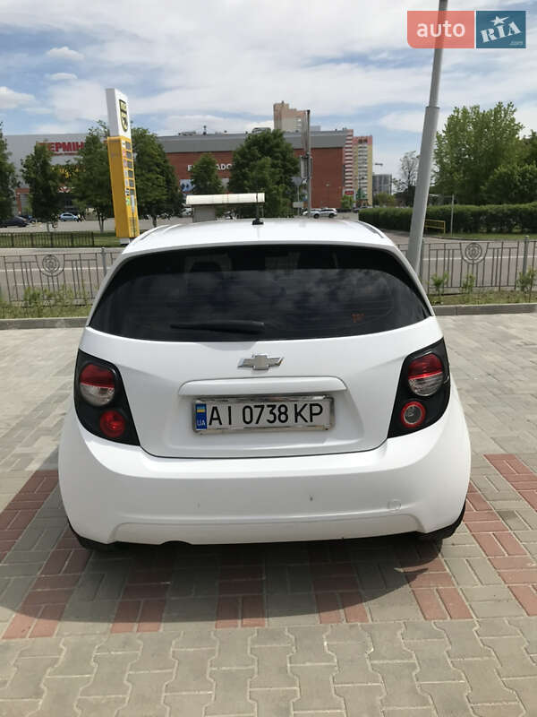 Хетчбек Chevrolet Aveo 2012 в Києві
