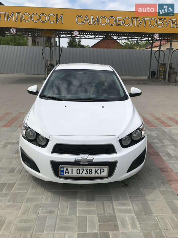 Хетчбек Chevrolet Aveo 2012 в Києві