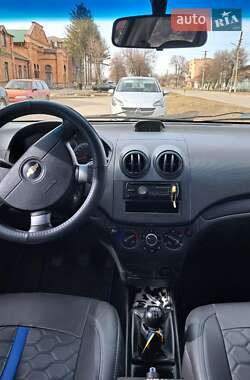 Хетчбек Chevrolet Aveo 2008 в 