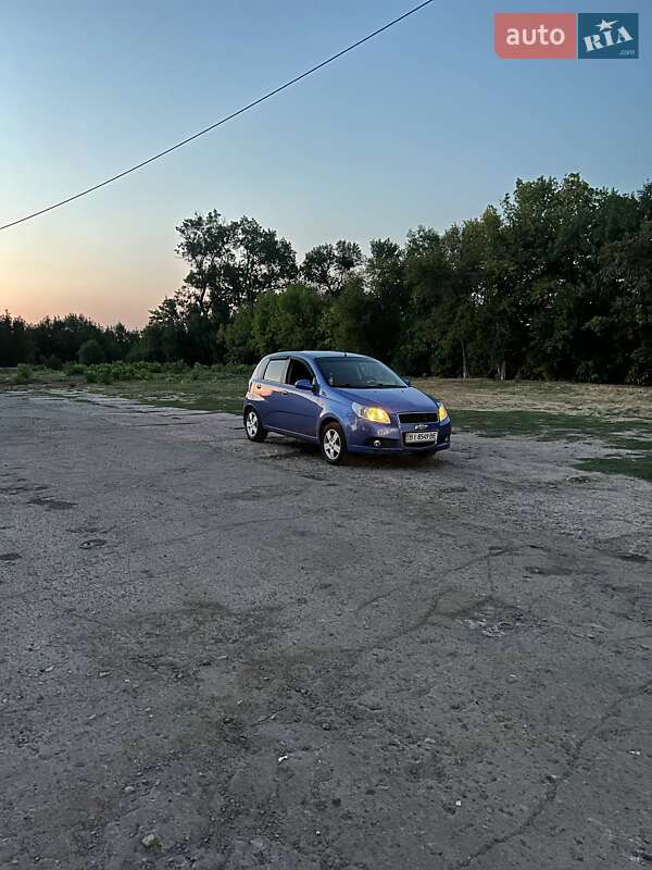 Хетчбек Chevrolet Aveo 2008 в 