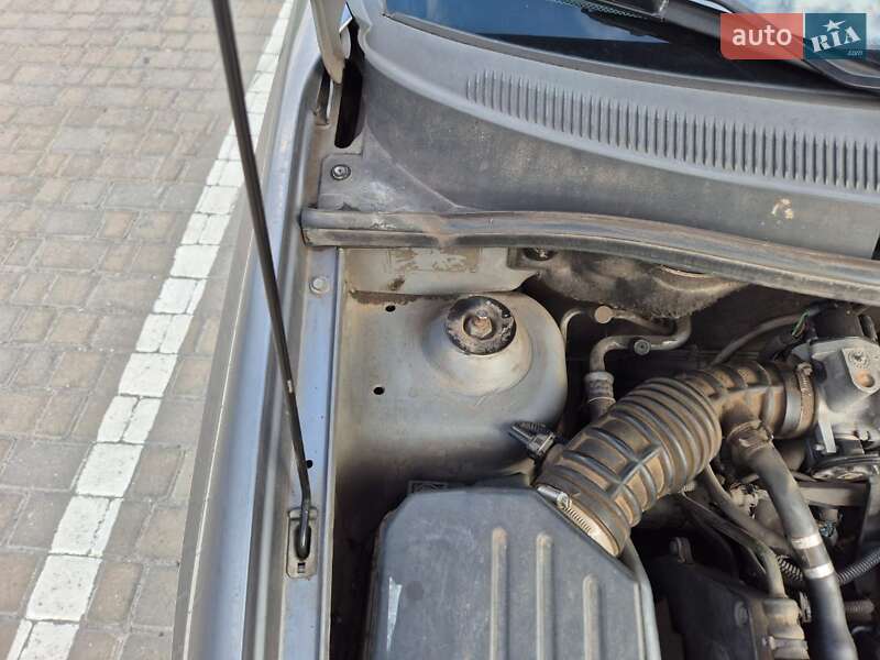 Седан Chevrolet Aveo 2007 в Днепре