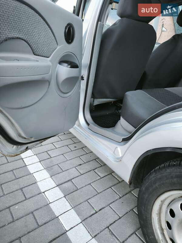 Седан Chevrolet Aveo 2005 в Луцке