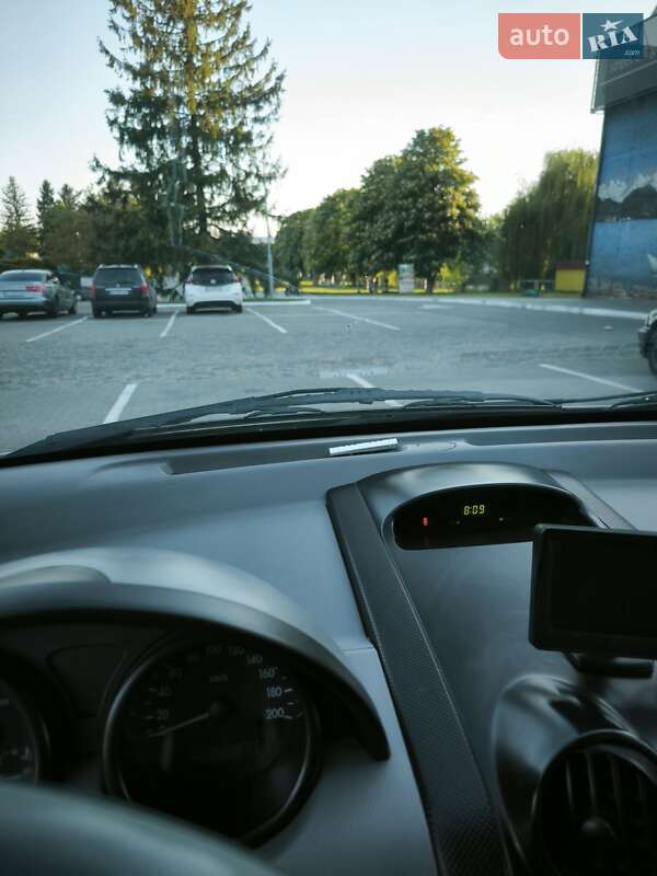 Седан Chevrolet Aveo 2005 в Луцке