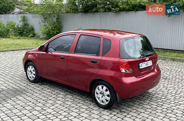 Хетчбек Chevrolet Aveo 2005 в 