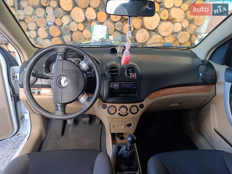 Седан Chevrolet Aveo 2008 в Житомире