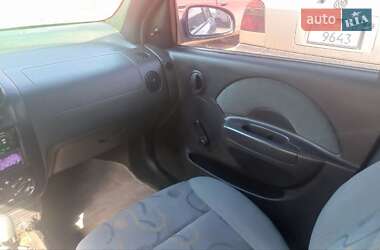 Седан Chevrolet Aveo 2004 в 