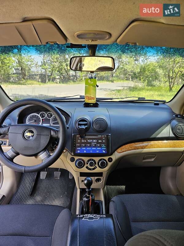 Седан Chevrolet Aveo 2008 в Днепре