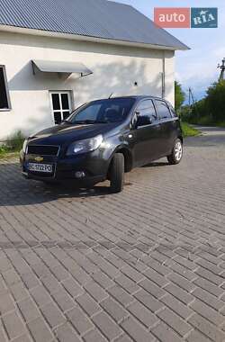 Хэтчбек Chevrolet Aveo 2011 в 