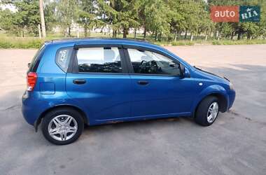 Хэтчбек Chevrolet Aveo 2005 в 