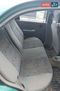 Седан Chevrolet Aveo 2004 в 