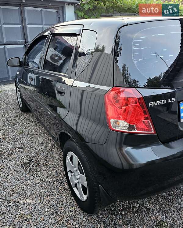 Хэтчбек Chevrolet Aveo 2006 в Харькове