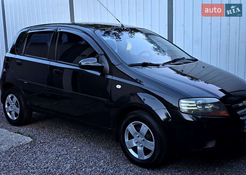 Хэтчбек Chevrolet Aveo 2006 в Харькове