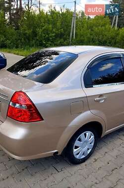 Седан Chevrolet Aveo 2008 в Глухове