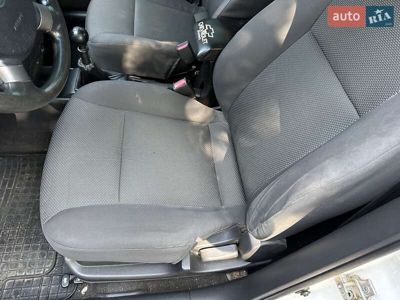 Седан Chevrolet Aveo 2007 в Киеве