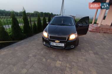Хэтчбек Chevrolet Aveo 2011 в 