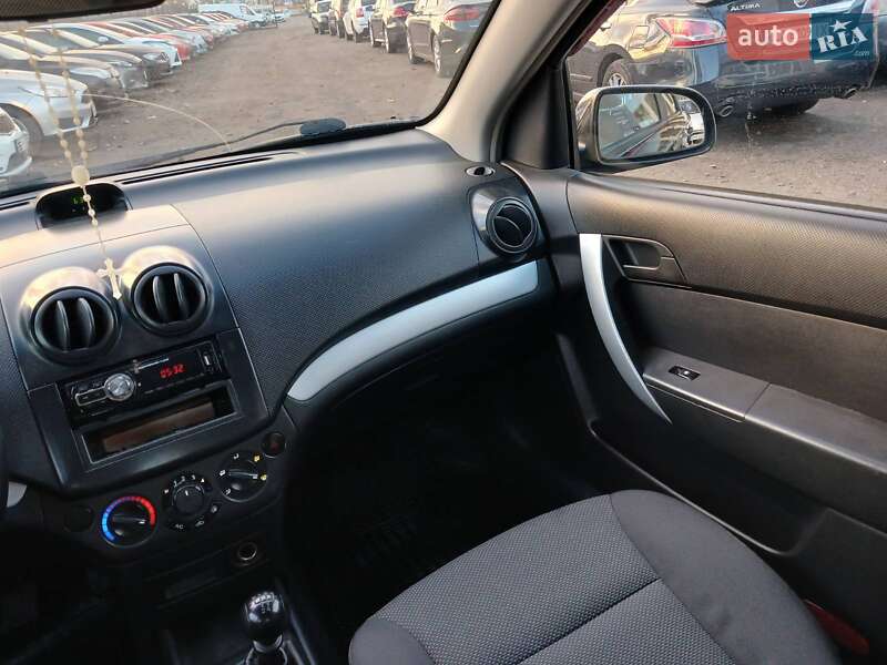 Седан Chevrolet Aveo 2007 в Миколаєві