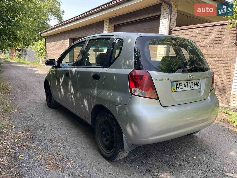 Хетчбек Chevrolet Aveo 2006 в Дніпрі