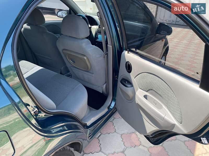 Седан Chevrolet Aveo 2005 в Херсоні