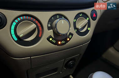 Седан Chevrolet Aveo 2008 в 