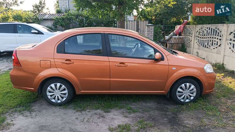 Седан Chevrolet Aveo 2007 в Днепре
