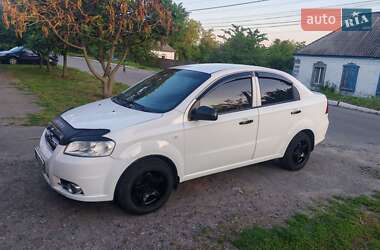 Седан Chevrolet Aveo 2008 в Хороле