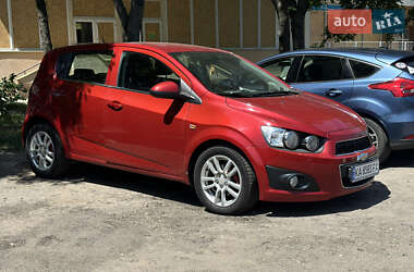 Хетчбек Chevrolet Aveo 2012 в 