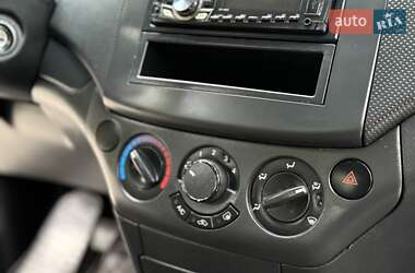 Седан Chevrolet Aveo 2011 в 