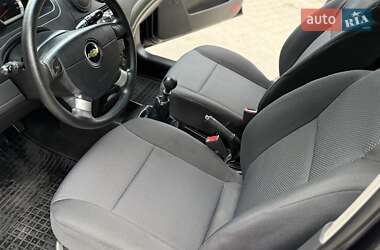 Седан Chevrolet Aveo 2011 в 