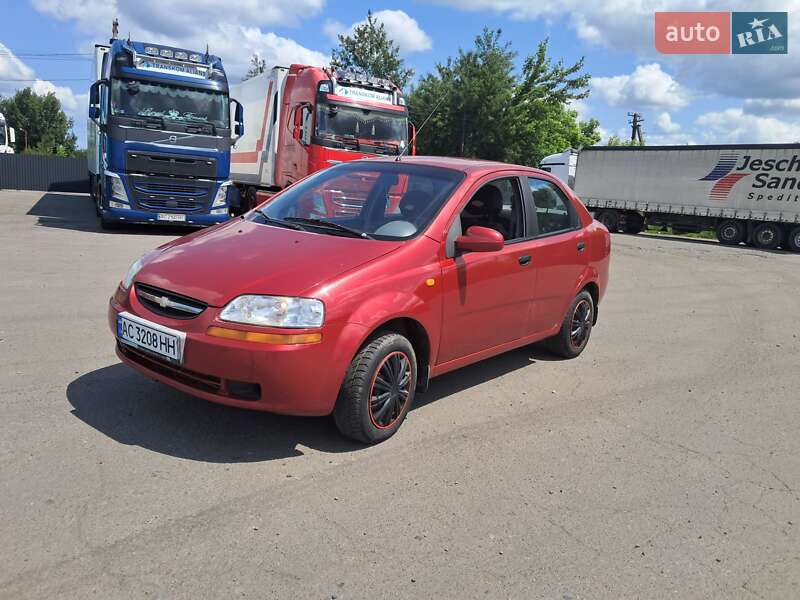 Седан Chevrolet Aveo 2004 в 